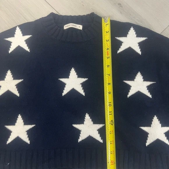 Moon & Madison Women's Navy Blue and White Star Knit Cropped Sweater Sz S - Picture 7 of 7